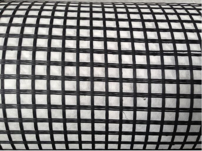 Fiberglass Geogrid 50kn Composite with PP Non-Woven Geotextile