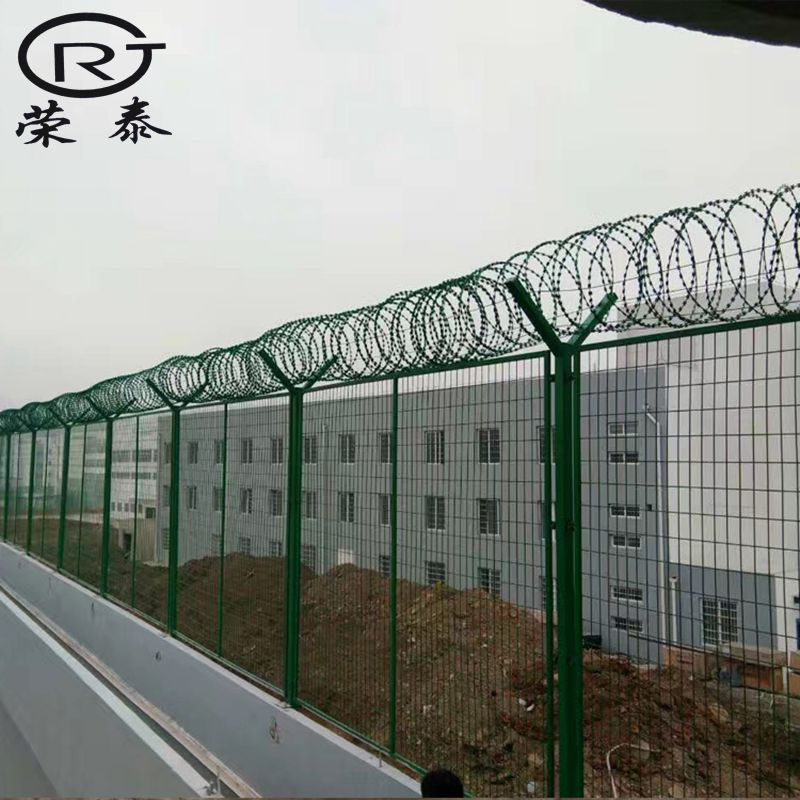 Low Carbon Steel Wire Anti Climb Fence Airport Security Fence Galvanized and PVC Coated