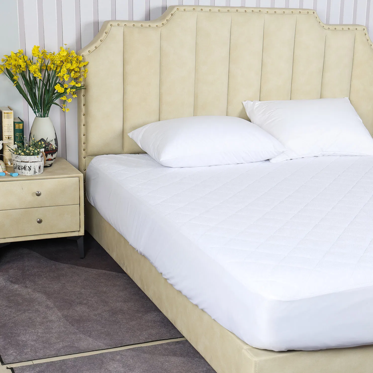 Wholesale Cheap High Quality Polyester Terry Mattress Protector Mattress Cover Pad Flat Fitted Sheet Noiseless