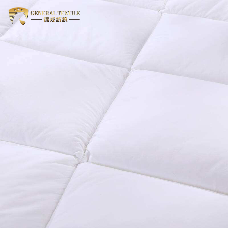 Luxury Cotton and Polyester Hollow Fiber Quilt for Hotel & Home