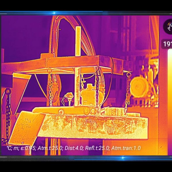 Portable Industrial-Grade USB OLED Handheld Infrared Thermal Pyrometer Camera with Multi-Lens Options and Real-Time Temperature Analysis