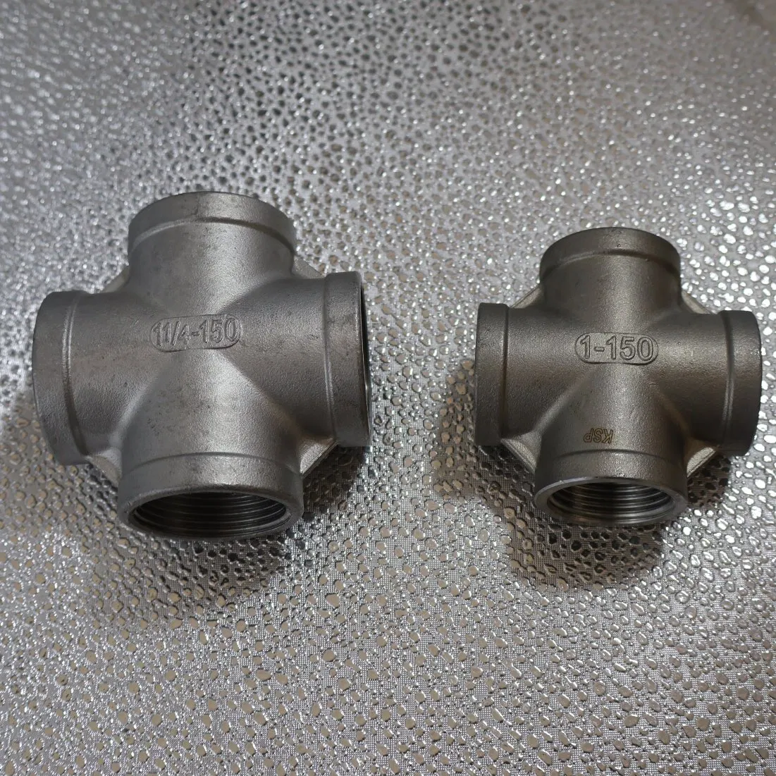 High Quality China Manufacturer Stainless Steel Pipe Fittings Cross for Oil Gas