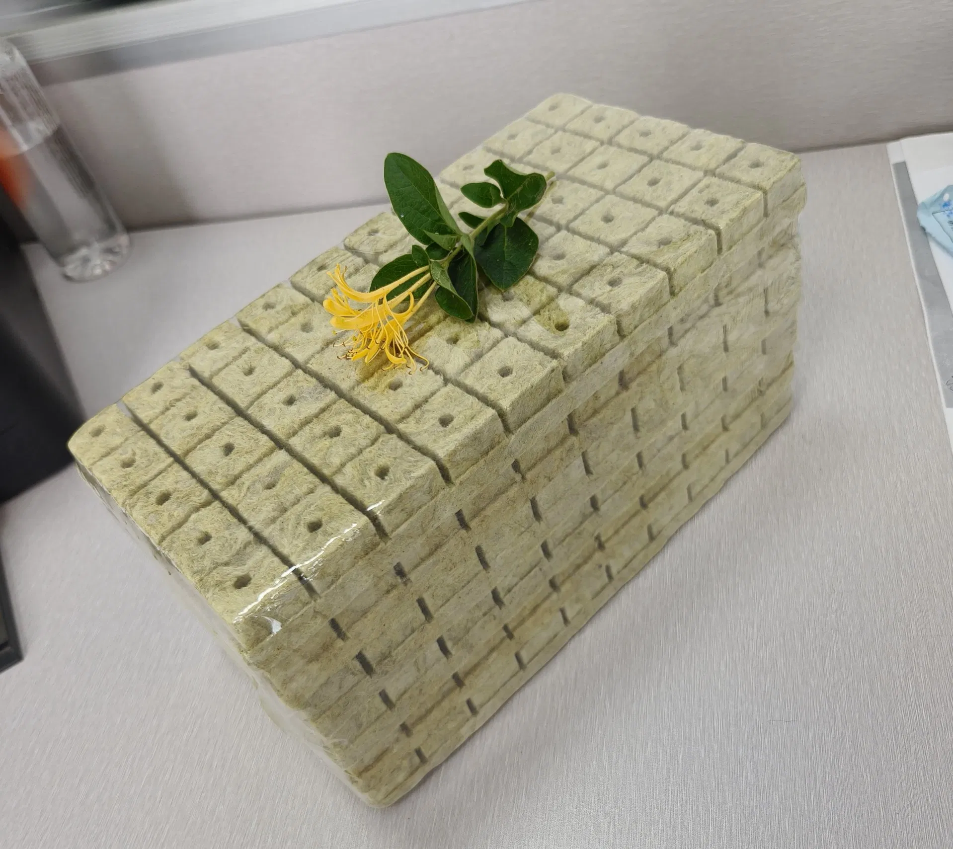 Greenhouse Seedling Rock Wool Grow Cube Agriculture Indoor Plant Seed Hydroponic Cultivation Rock Wool Planting Seedling Block