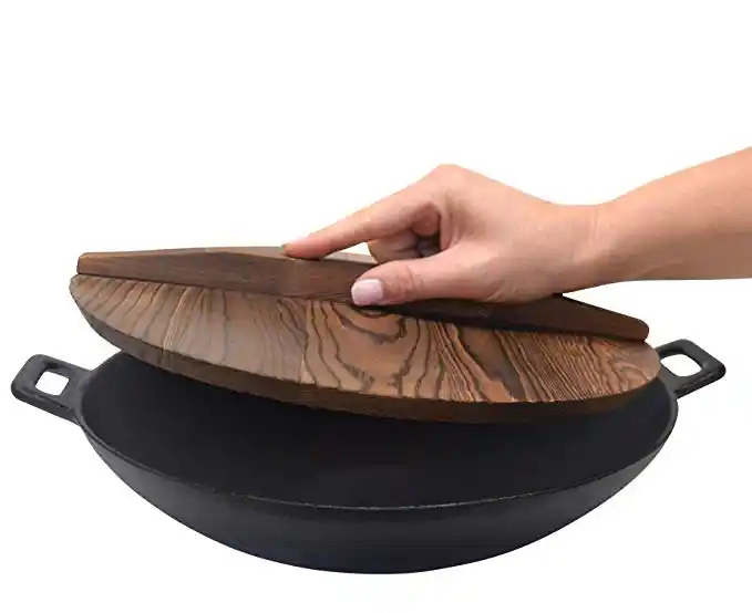 2024 Hot Sale China Wok Wholesale High Quality Non Stick Pre-Seasoned Cast Iron Wok with Double Handles and Wooden Lid