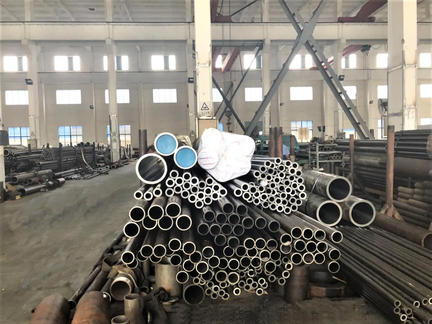 Труба гидроцилиндровая DIN2391 St52/E355 хонингованная