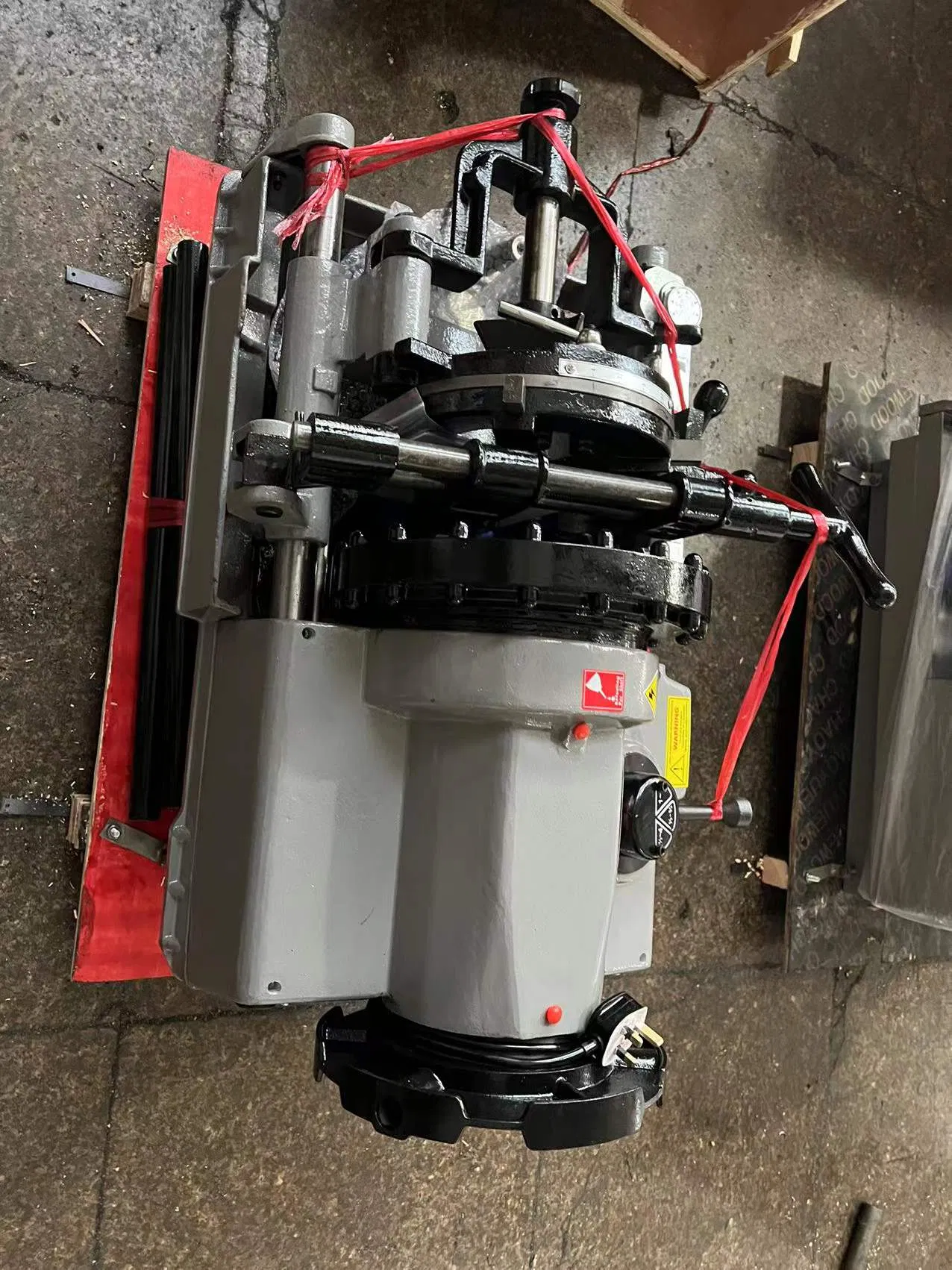 Hot Sale 1/2"-4" Electric BSPT Pipe Thread Cutting Machine with 1500W Motor