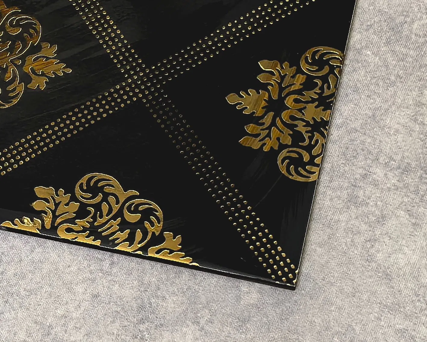 Плитка напольная 30x60 полированная золотая