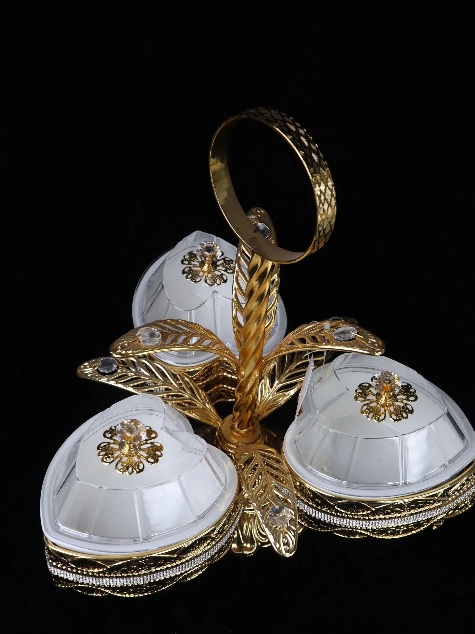 Home Decoration Gold-Plated Iron Frame with 3 Heart-Shaped Plastic Bowl Sets