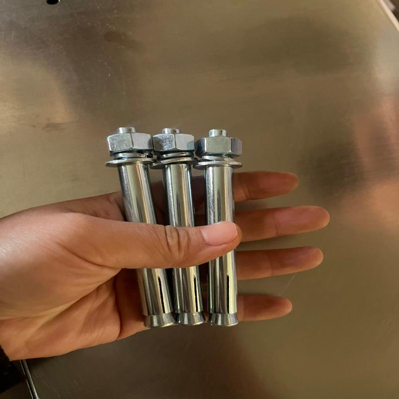 Анкерные болты метрические оцинкованные M8 M12