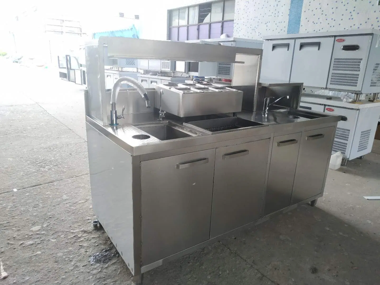 Junjian Customized Under Counter Refrigerator Used Stainless Steel Workbench Fridge for Milk Tea Shop