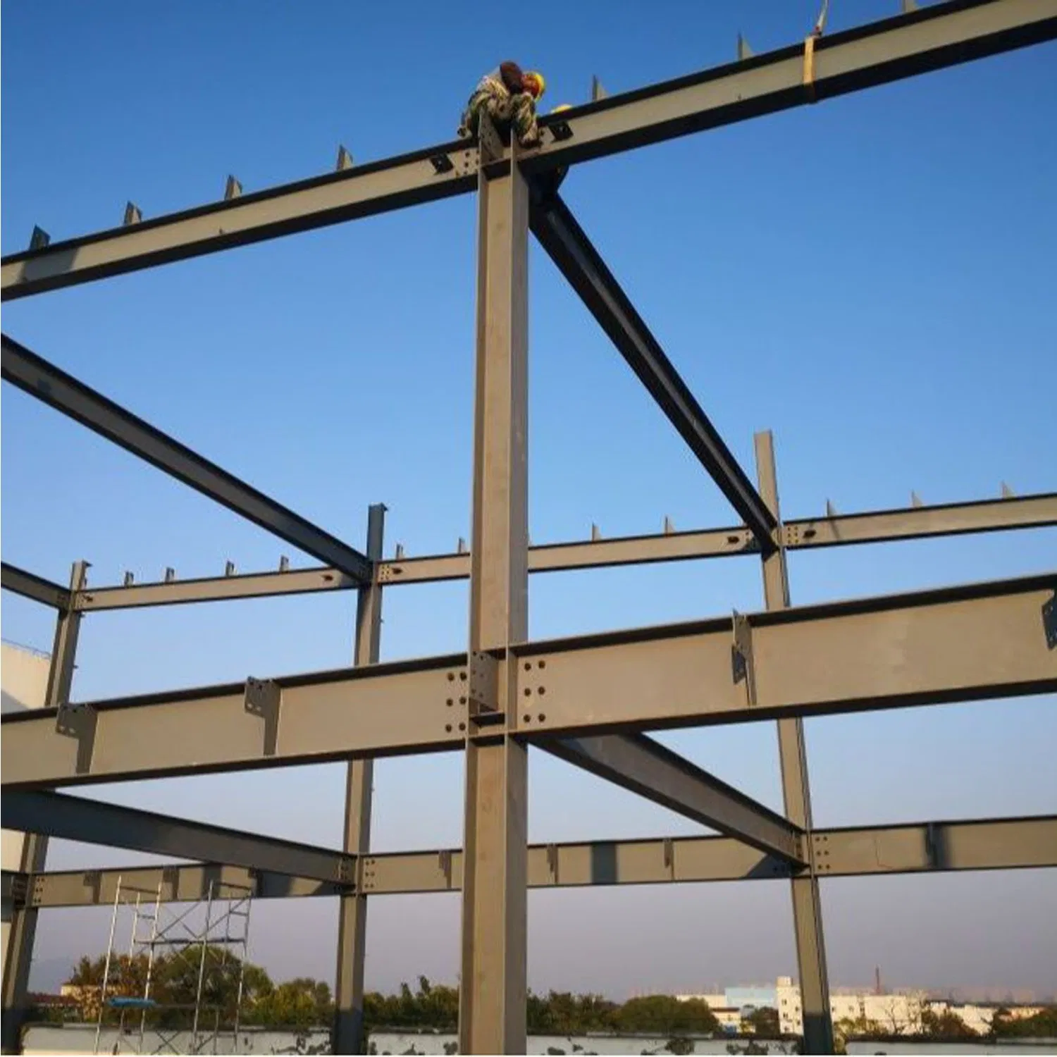 Steel Beams and Columns: The Skeleton of The Building, Building a Solid Steel Structure