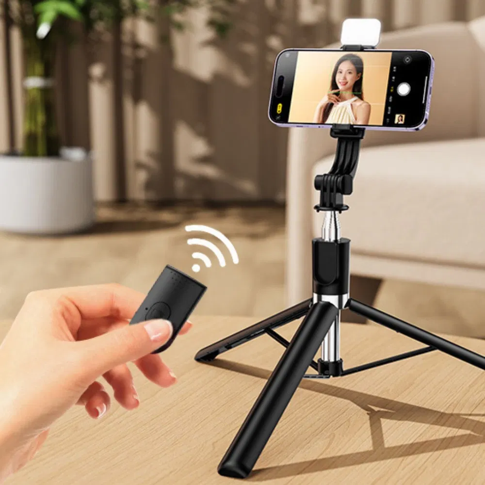 Hot Selling Mini Rotating Stand Bluetooth Smart Camera Mobile Phone Selfie Stick