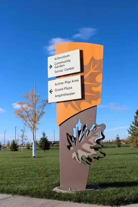 Outdoor Customized Shopping Mall Park Pylon Sign Freestanding LED Pylon Sign