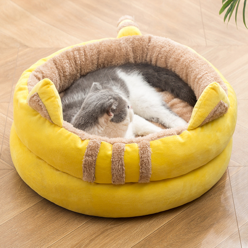 Cozy Half-Closed Cat House for Winter Comfort and Warmth