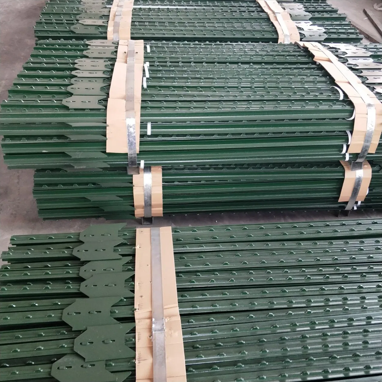 Farm 6 FT T Post Steel Studded T Post Metal T Farm Fence Posts for Sale