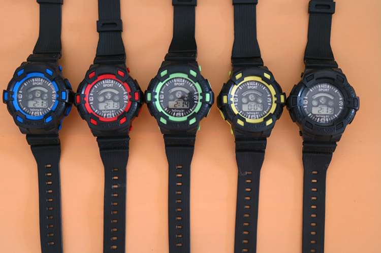 Спортивные часы с логотипом и LED-дисплеем