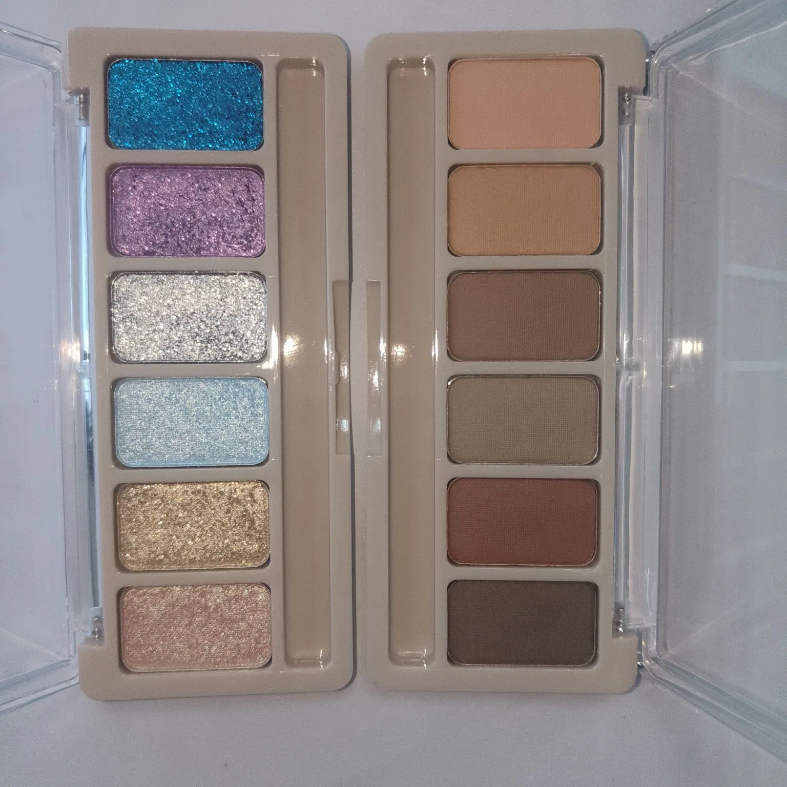 Radiant All-Day Eye Shadow Palette with Matte and Shimmer