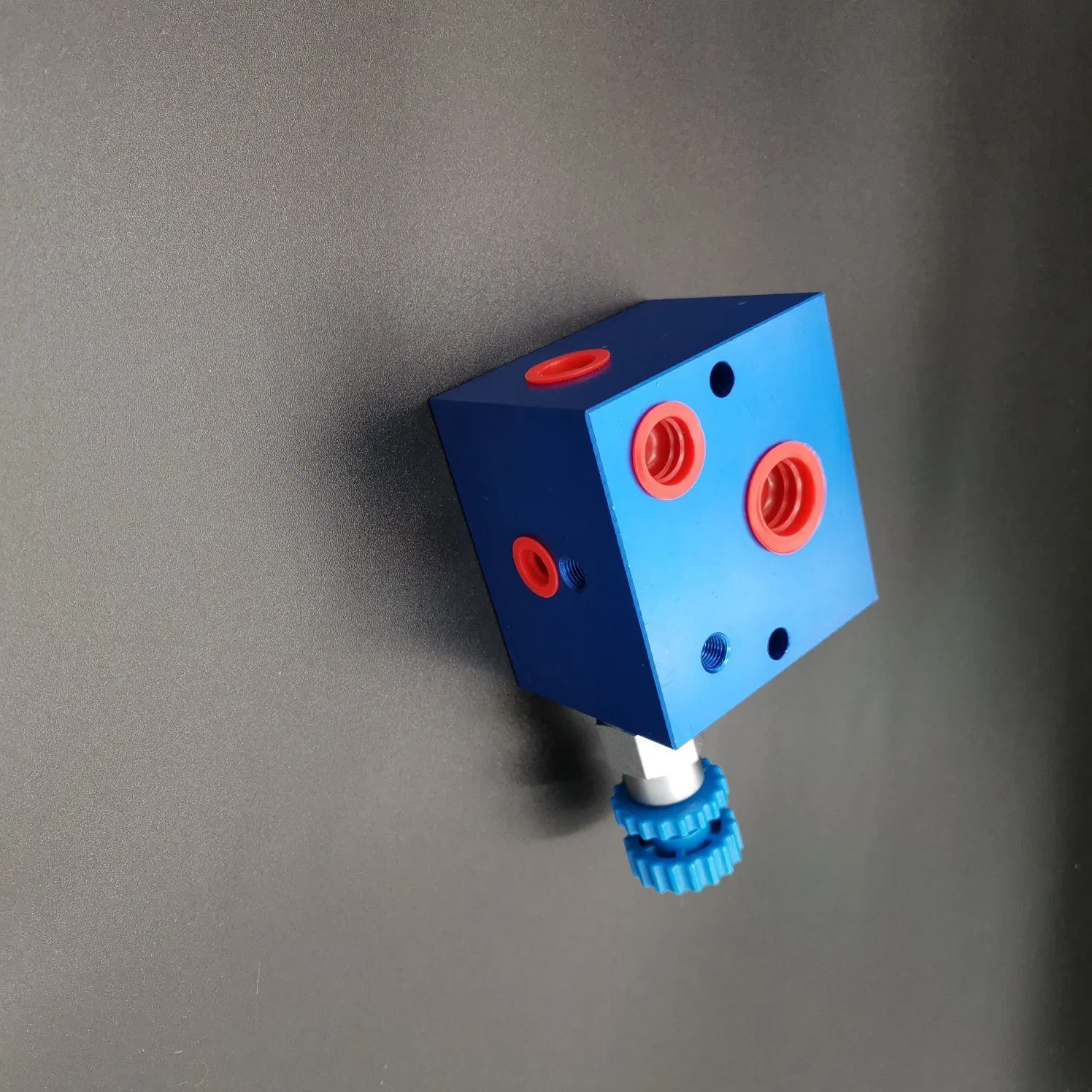 Гидравлический распределитель Yoye с клапаном сброса