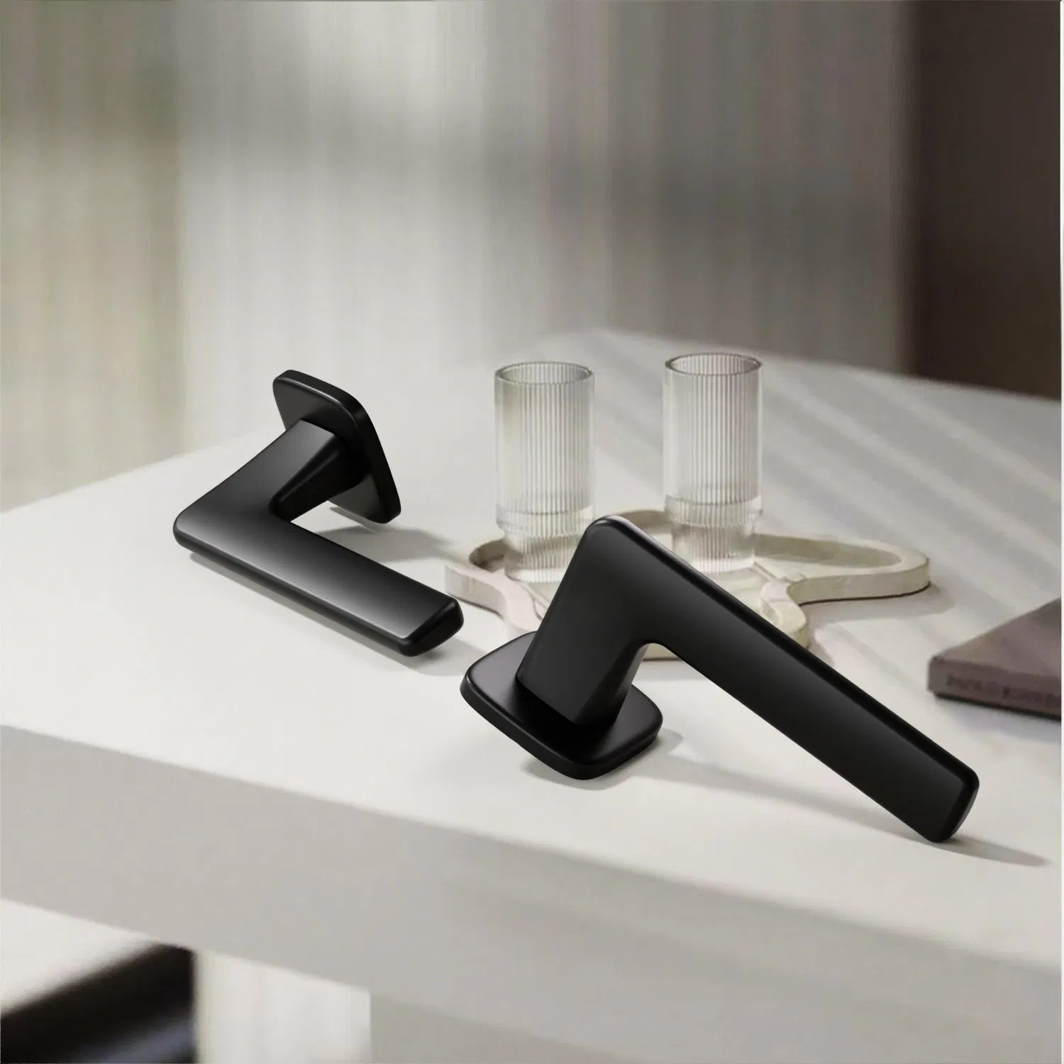 Chinese Factory Stylish Matte-Black Zinc Alloy Lever Door Handle with Square Rosette for Interior Wooden Doors OEM/ODM