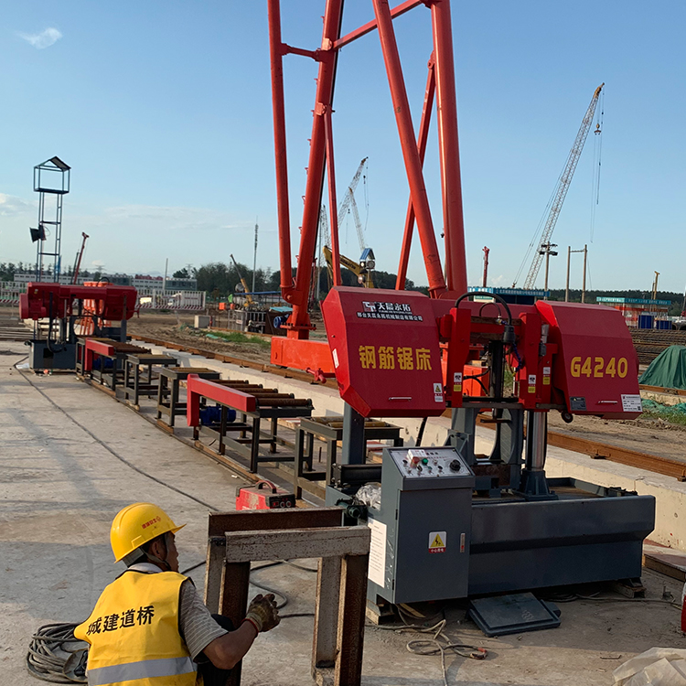 Ленточная пила по металлу