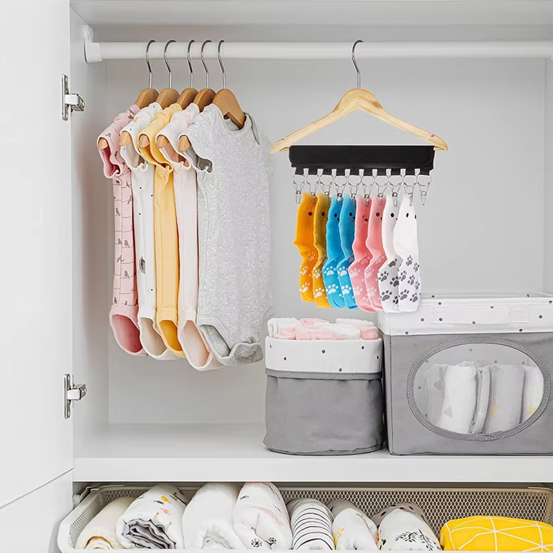 Convenient and Multifunctional 10 Clip Hat Organizer Hanger for Household