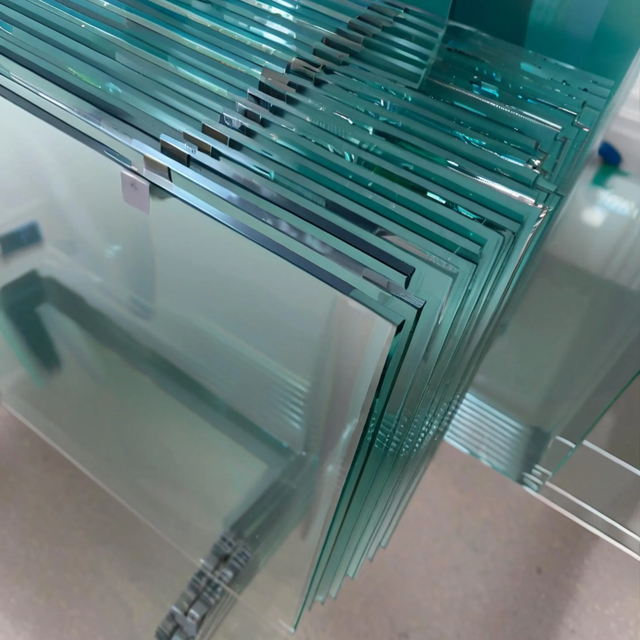 Закаленное стекло 3-19 мм для промышленных окон