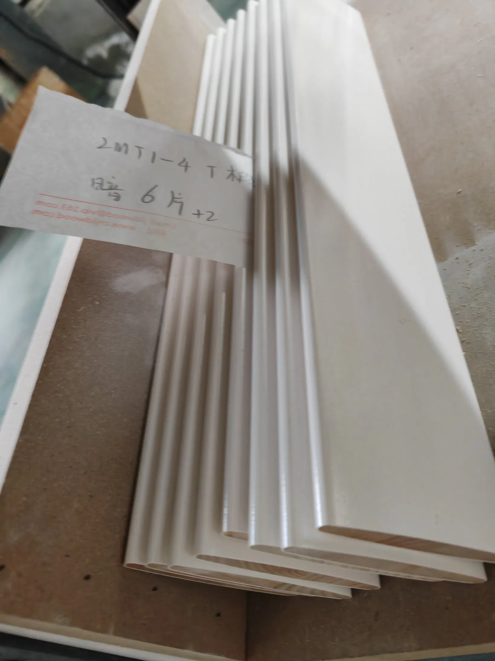 China Paulownia Wooden Solid Plantation Shutters