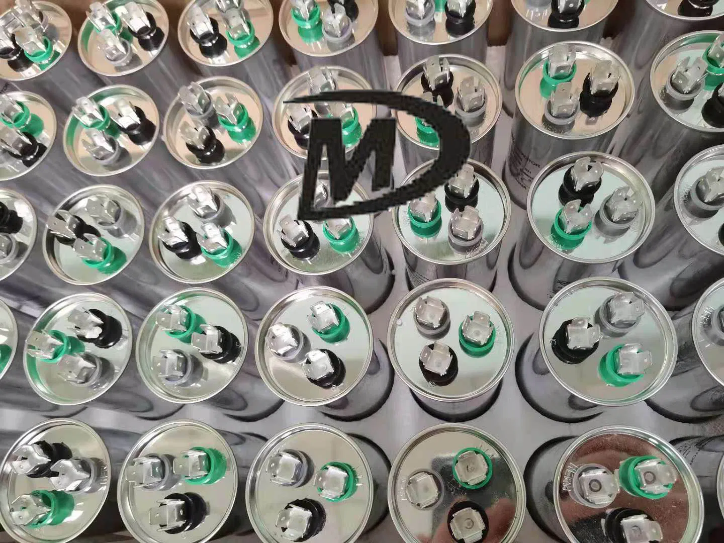 Cbb65 Electronic Component Multi Applications Air Conditioner Refrigeration Aluminum Capacitor