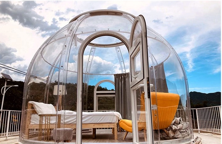 Transparent Dome-Shaped Rigid Polycarbonate Igloo Foam Tent Foam Yurt Dining, Homestay