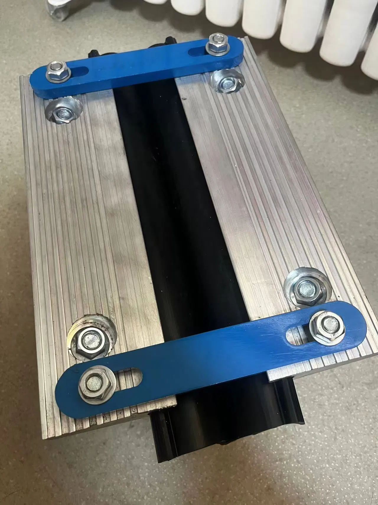 Easy Installation Aluminum Alloy Bridge Expansion Joint Cover with Rubber Seismic Waterproof System for Highway Overpass