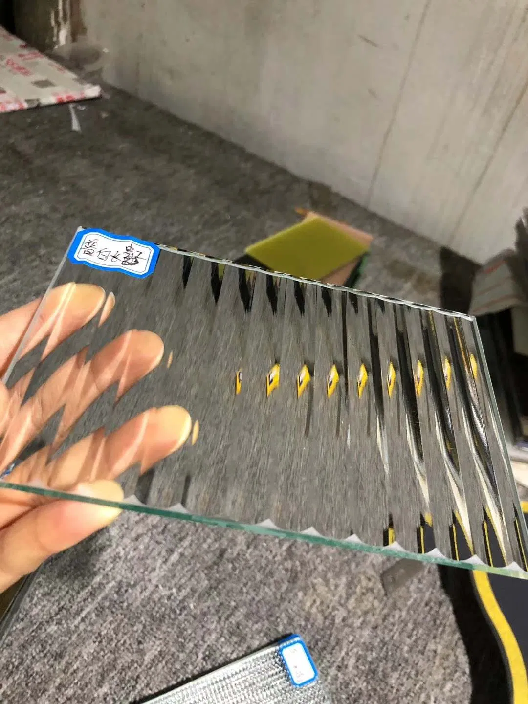 Elegant Customizable Ribbed Glass Decor for Modern Interiors