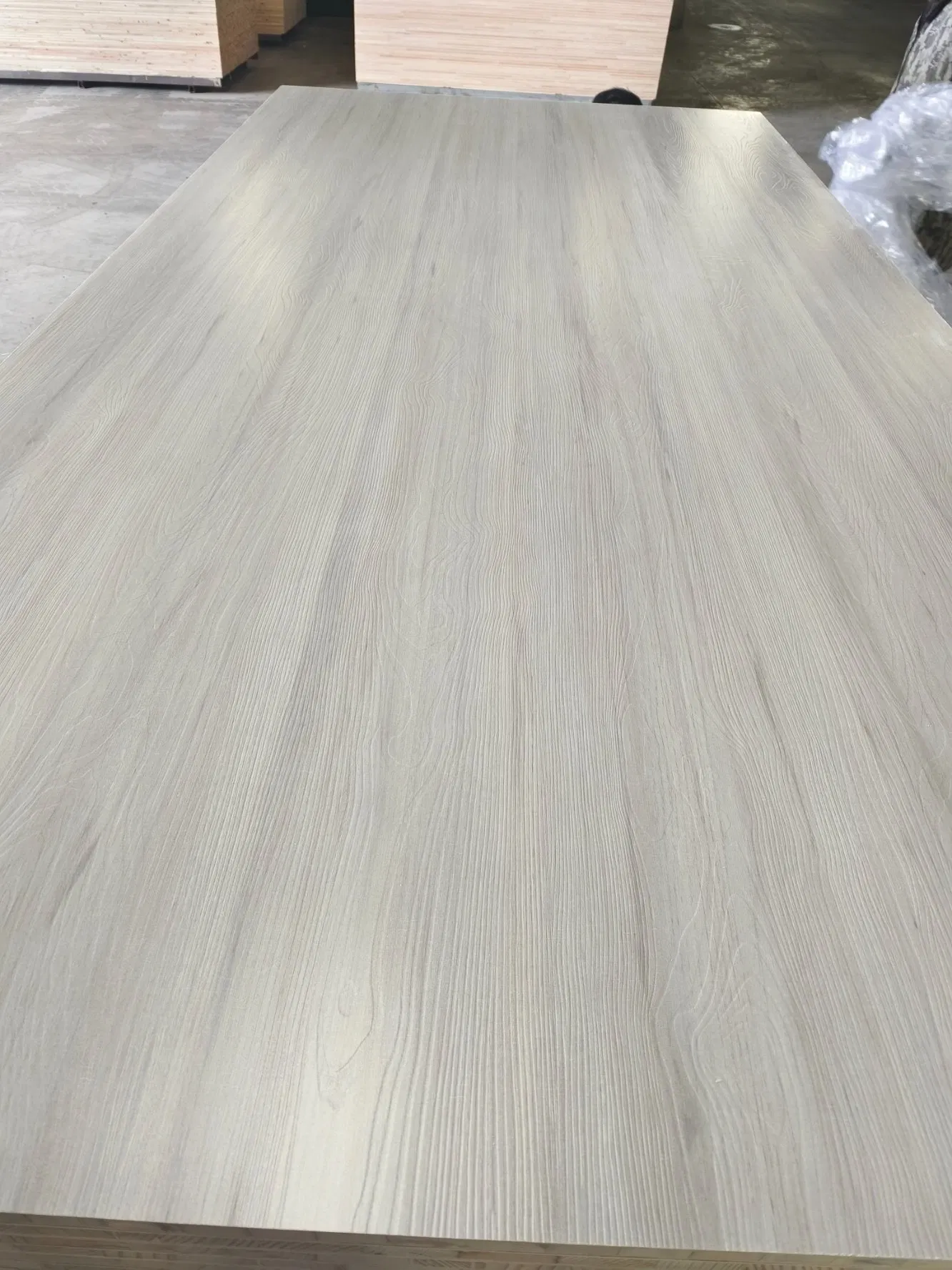 Kinds of Color Face Melamine Laminated Solid Wood Core Block Board 40mm