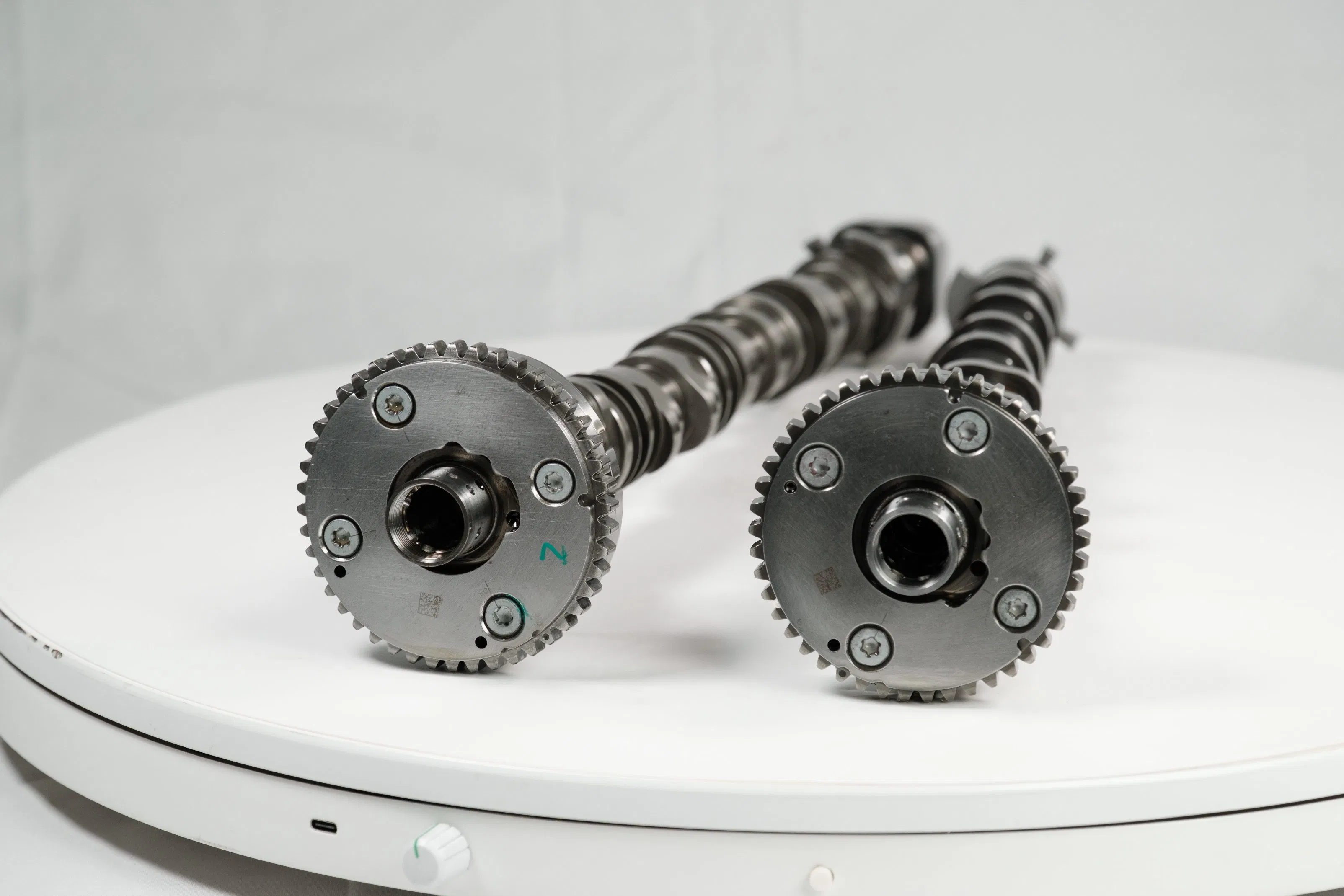 Распредвал впускной/выпускной для Mercedes Benz M276