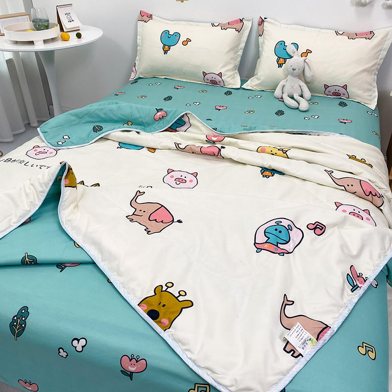 Luxury Quilted Blanket Microfibre Wool King Coverlets Queen Summer Fashion Modern Set Quilt Cheap for Home Bedding
