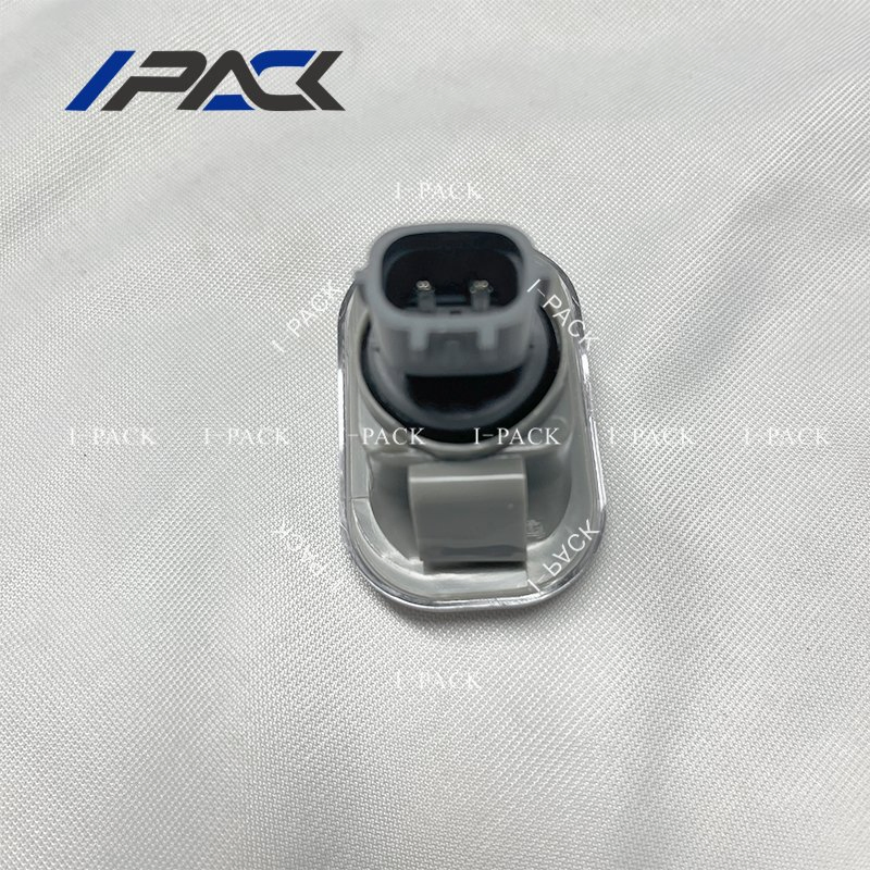 Поворотник боковой для Toyota Yaris 2014