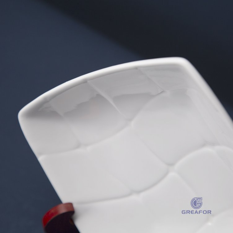 Wholesale Price Tableware Modern Art Design Ceramic Plate for Sale