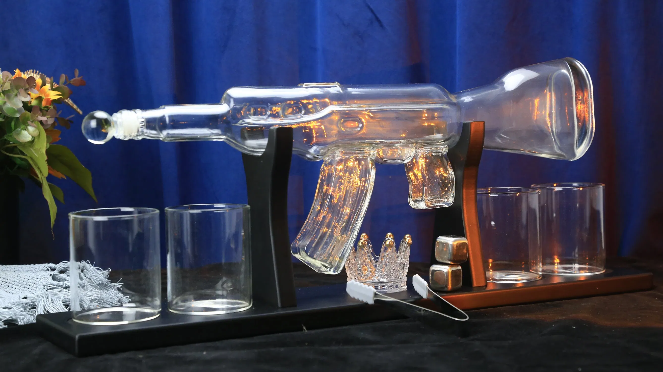 Handmade Glass Bottle Decanter Ak 47 Gun Shape Bottle Glass Whiskey Decanter and Glasses Sets