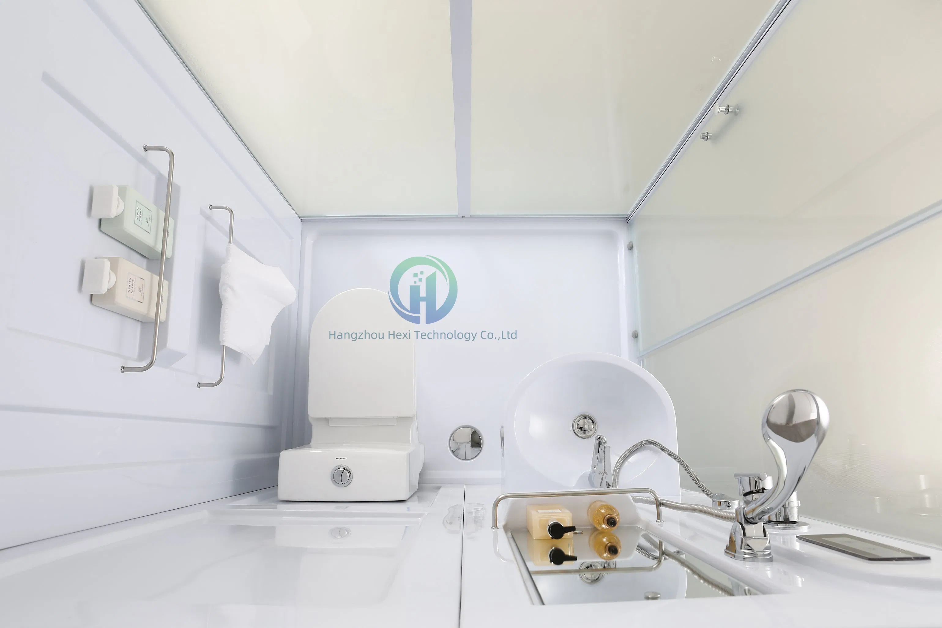 High Quality Stylish Prefab Bathroom with Toilet for Shower