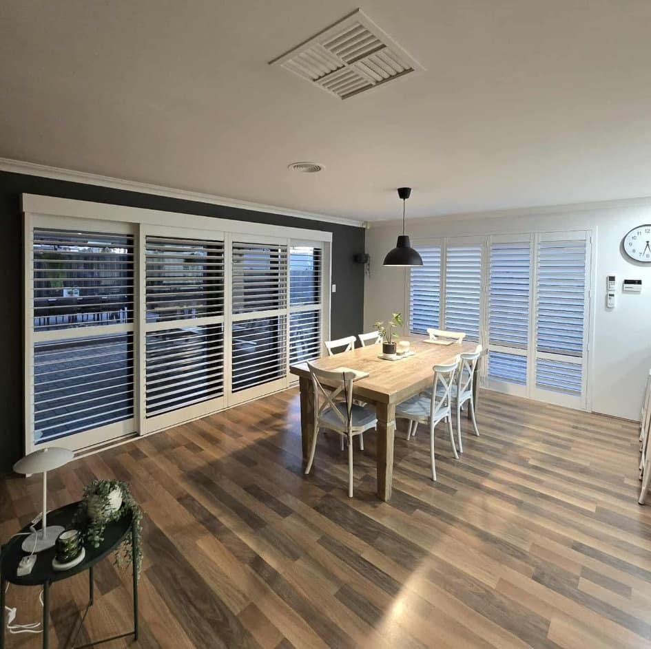 Luxury Home Decor Plantation Shutters Sound Proof Fire Rated PVC Plastic Horizontal French Air Ventilation Sliding Shutter Doors