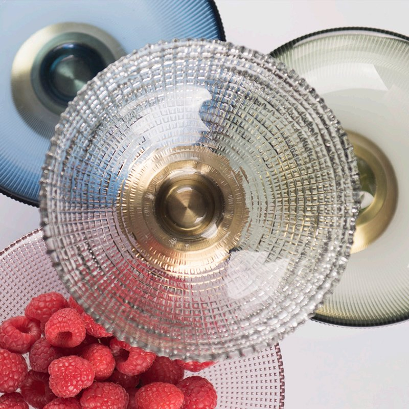 Vibrant Transparent Plastic Fruit Plate with Large Capacity Design