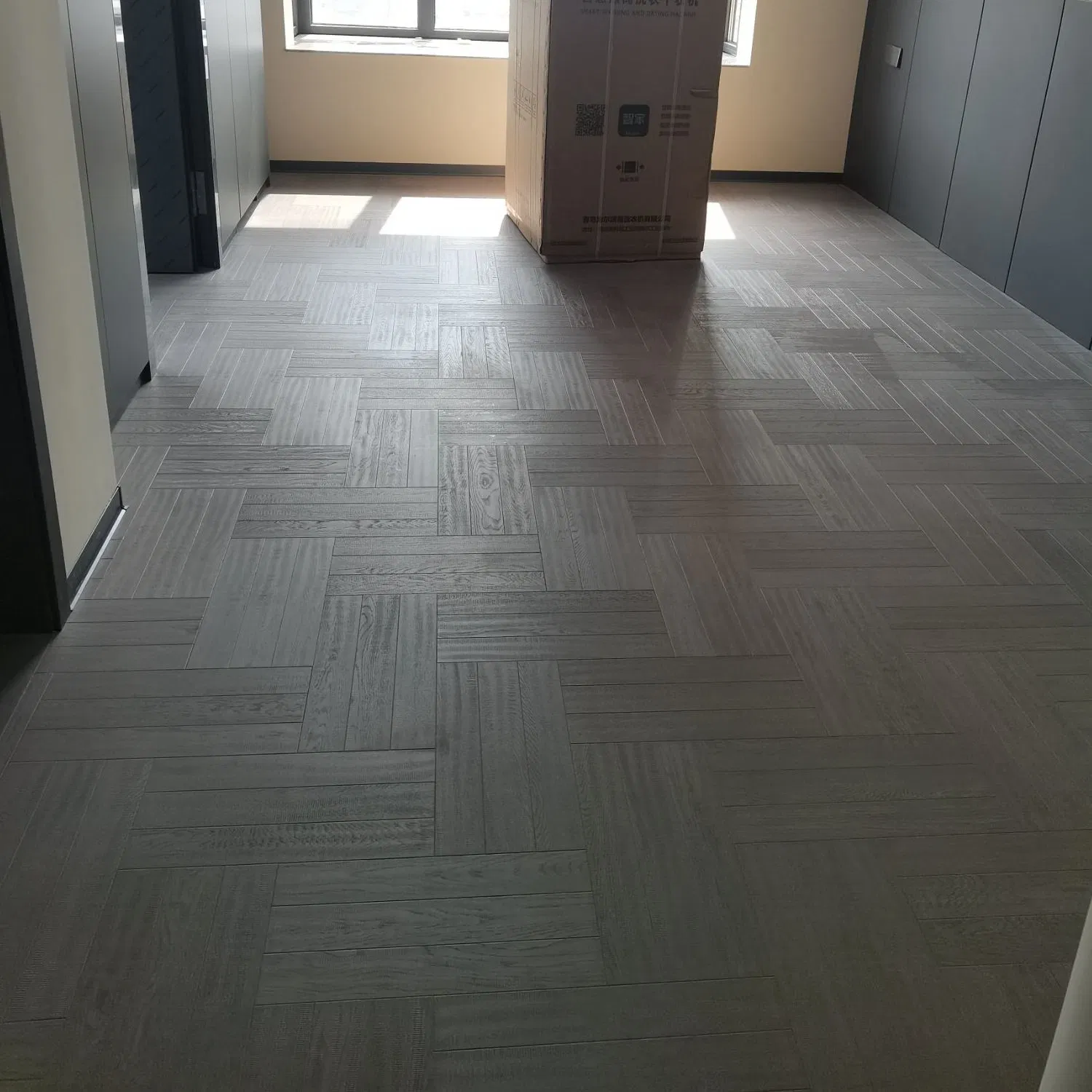 Lvt 14 mm Herringbone Outdoor Interlocking Porcelain Parquet Commercial Maple Engineered Wood Deck Floor Board for Stairs