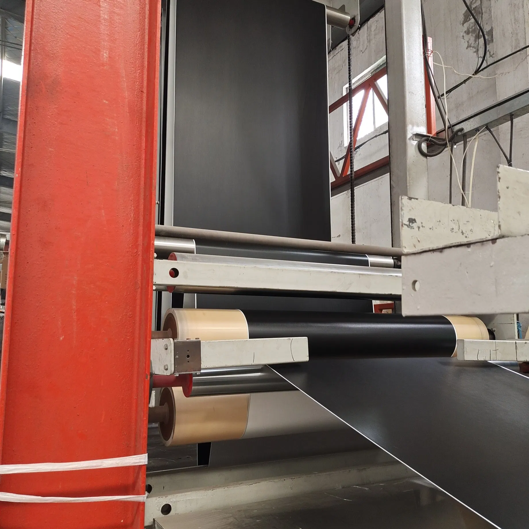 Silicone / PU Coated Steel Wire Inserted Fiberglass Glass Fiber Fabric for Smoke and Fire Curtain Shutter
