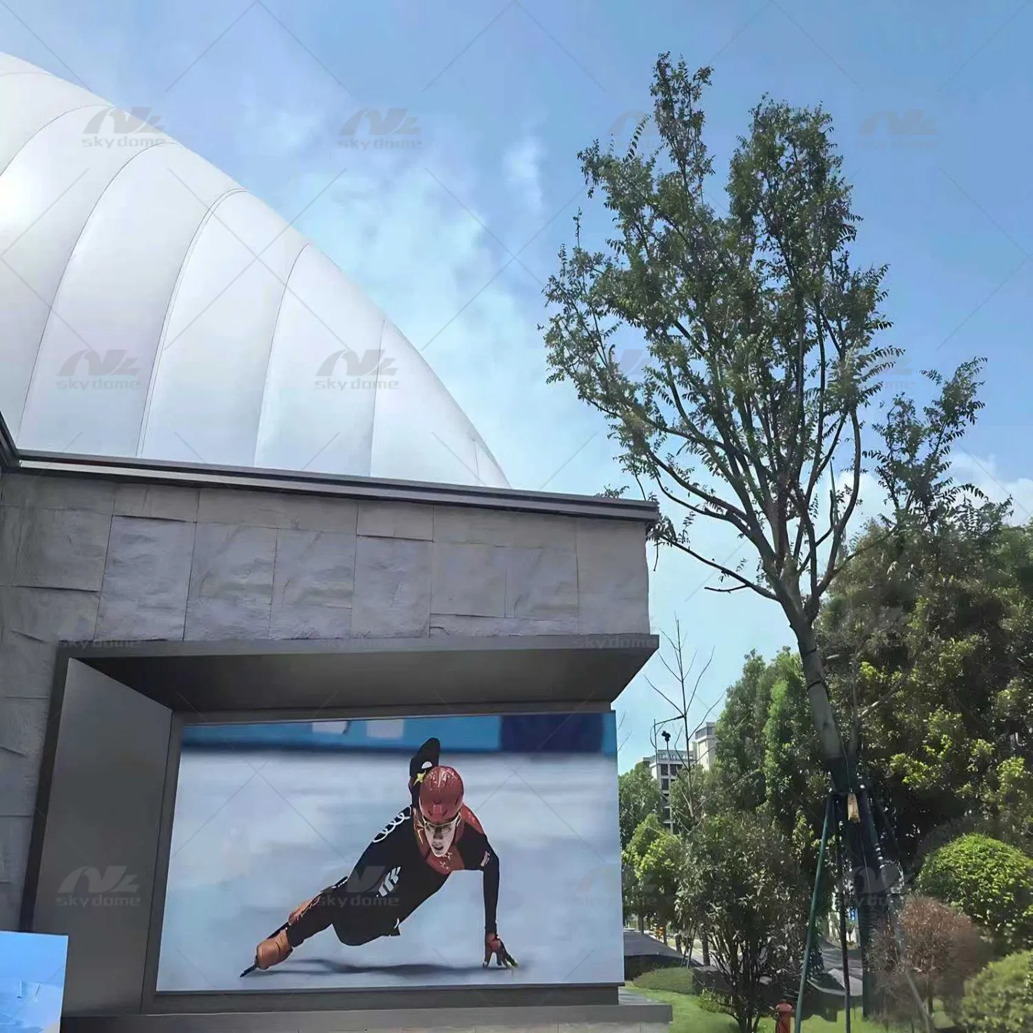 Inflatable Air Sports Dome with Water-Repellent & Wind-Resistant Properties