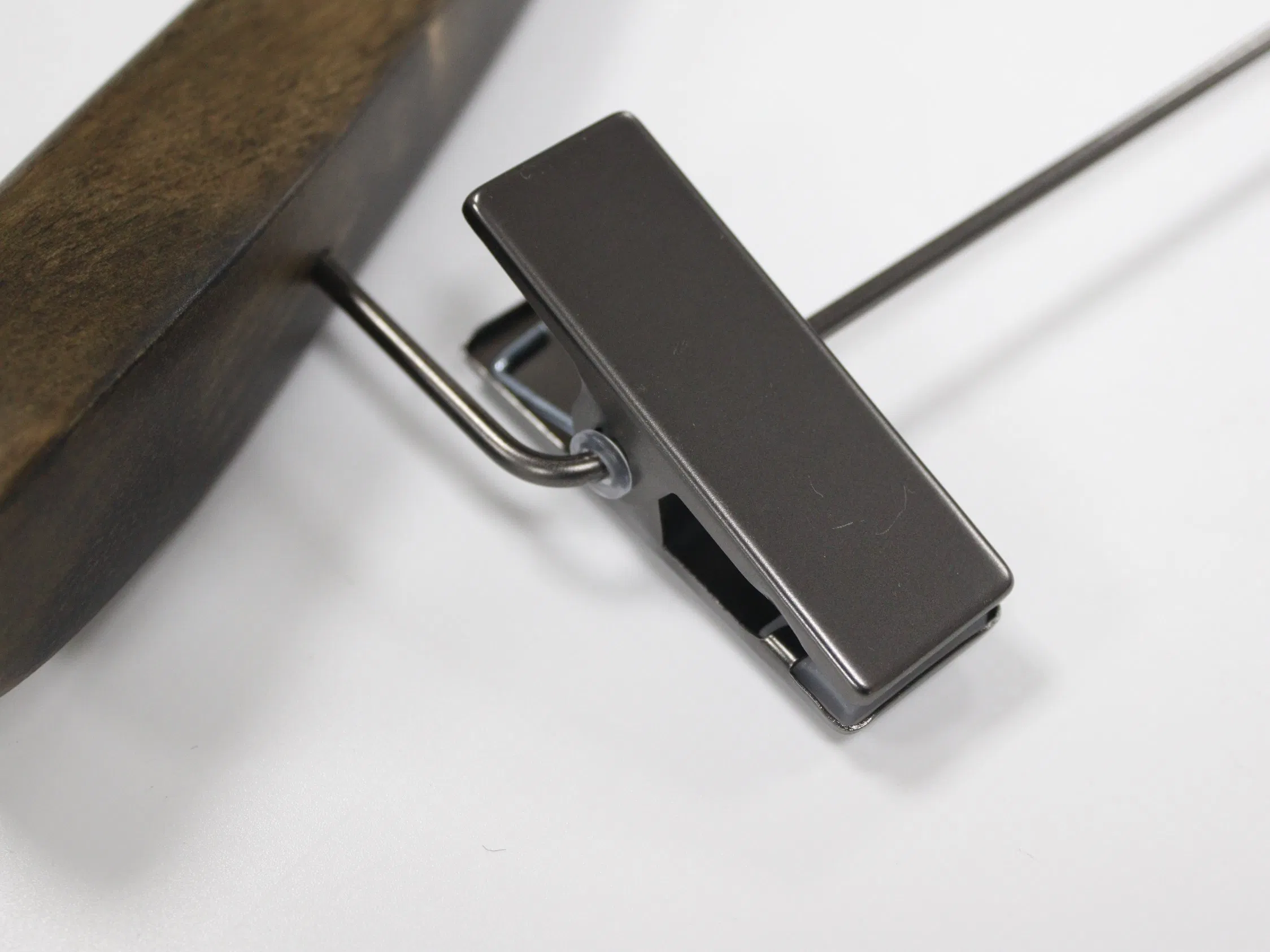 Lavinia Wide Shoulder Thickened Solid Wood Suit Hanger Wooden Suit Hangers Coat Hanger for Tailored Suit