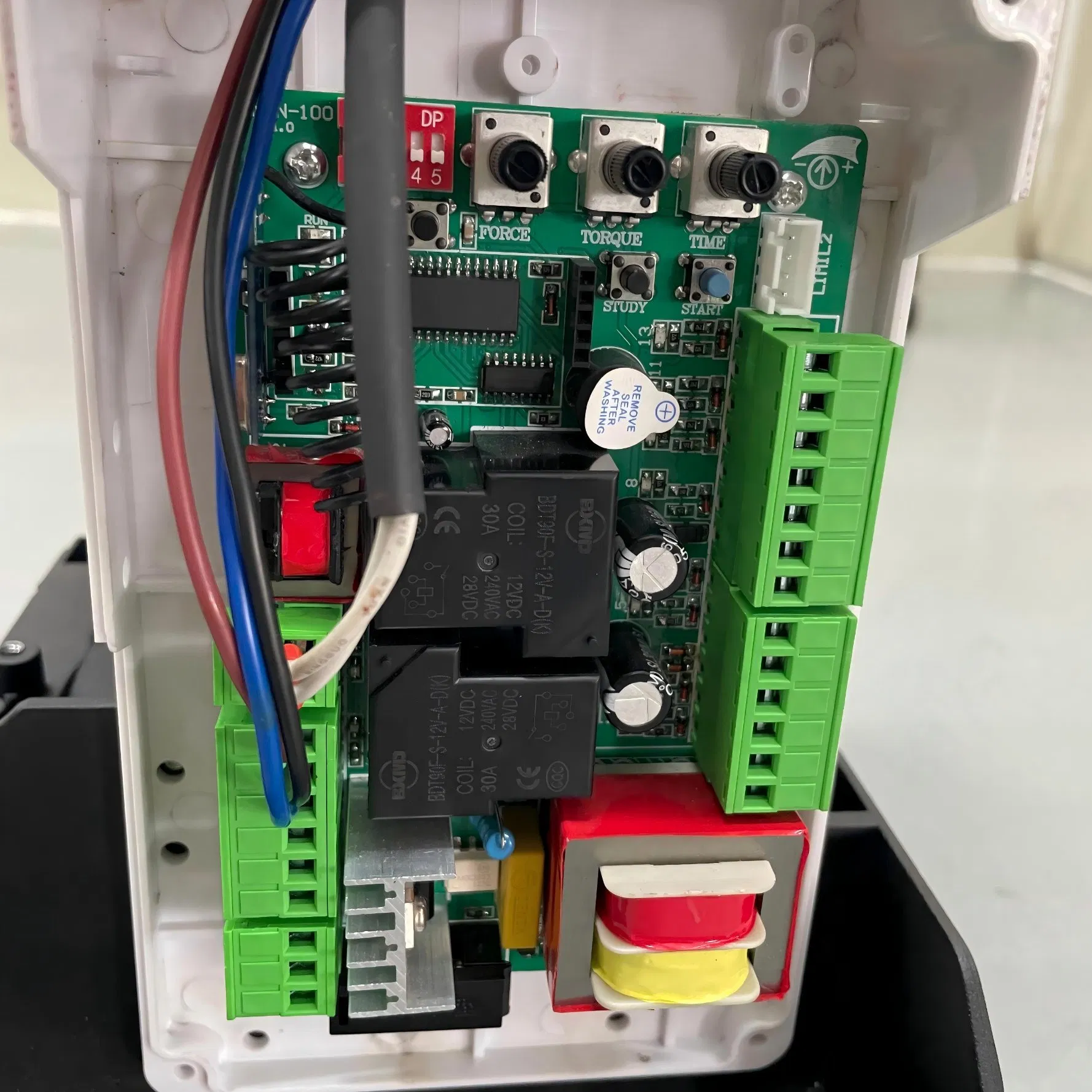 800kg Automatic Sliding Gate Motor 230V/110V Electric for Residential & Industrial Use