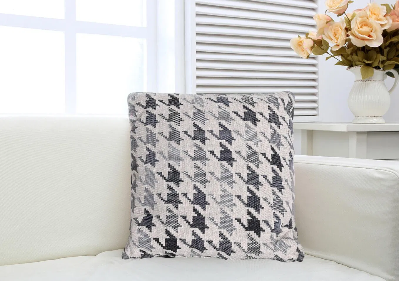 Modern Hot Sale Non-Slip Rectangular Sofa Throw Pillow Covers Wholesale Sofa Pillows