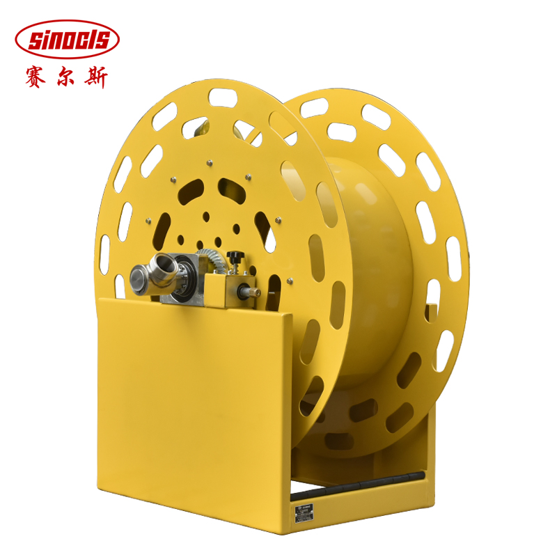 Versatile Manual Hose Reel for Safe and Easy Refueling