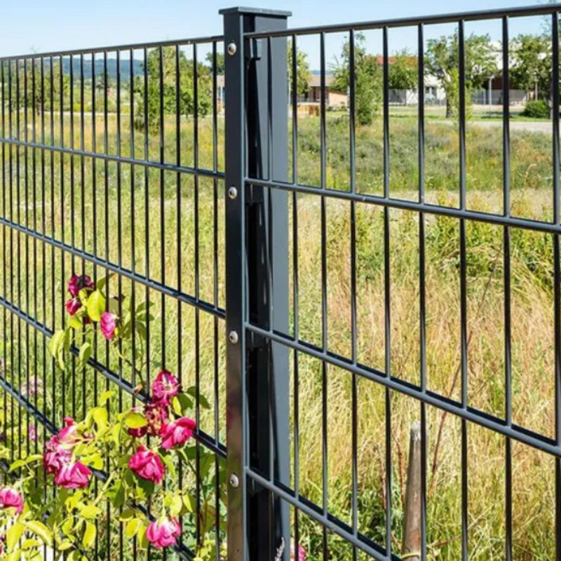 PVC Coated Garden Courtyard Safety Barrier Residential Community Perimeter Protection Safety Fence Double Wire Fence