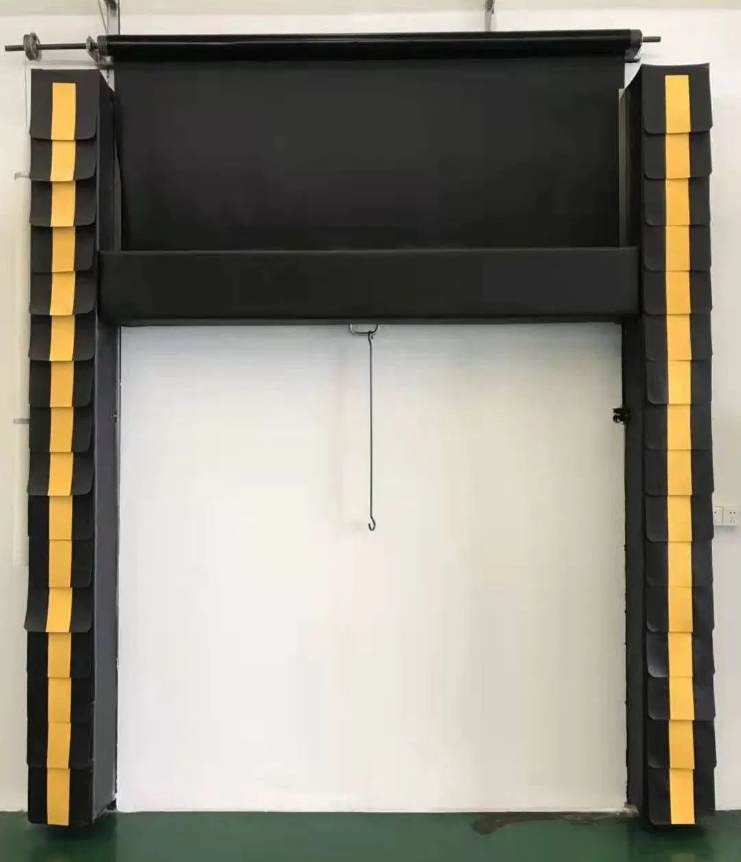 Adjustable Loading System Insulated Anti-Crush PVC Fabric Sponge Cushion Retractable Inflatable Industrial Storage Dock Seal Shelter for Logistics