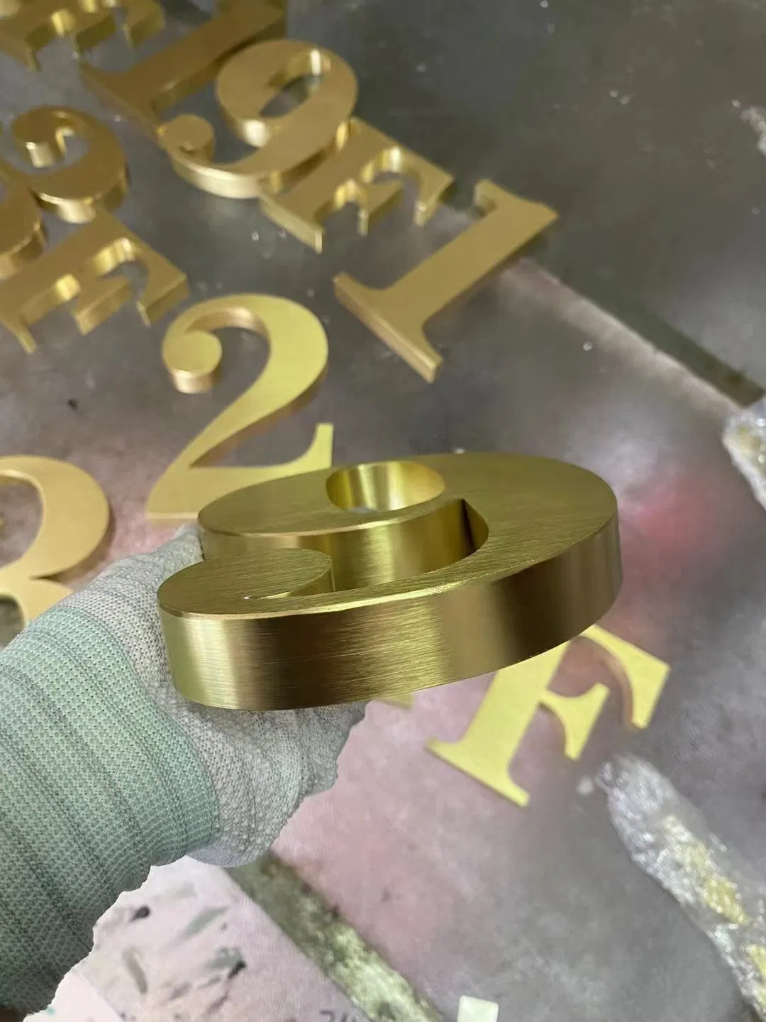 Stainless Steel Electroplating 18K 24K Gold Champagne Black Fabricated Letters